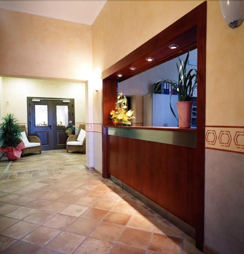 Hotel Tiziana Montepulciano Stazione エクステリア 写真