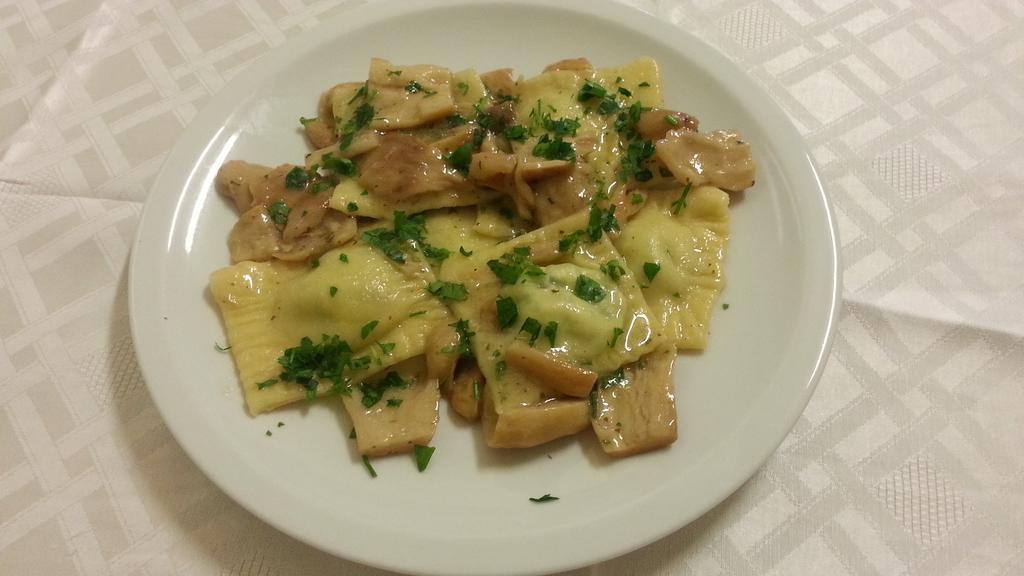 Hotel Tiziana Montepulciano Stazione エクステリア 写真