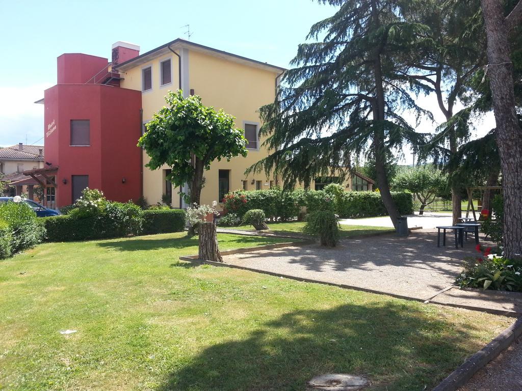 Hotel Tiziana Montepulciano Stazione エクステリア 写真